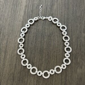 Chic Silver Circle Link Necklace